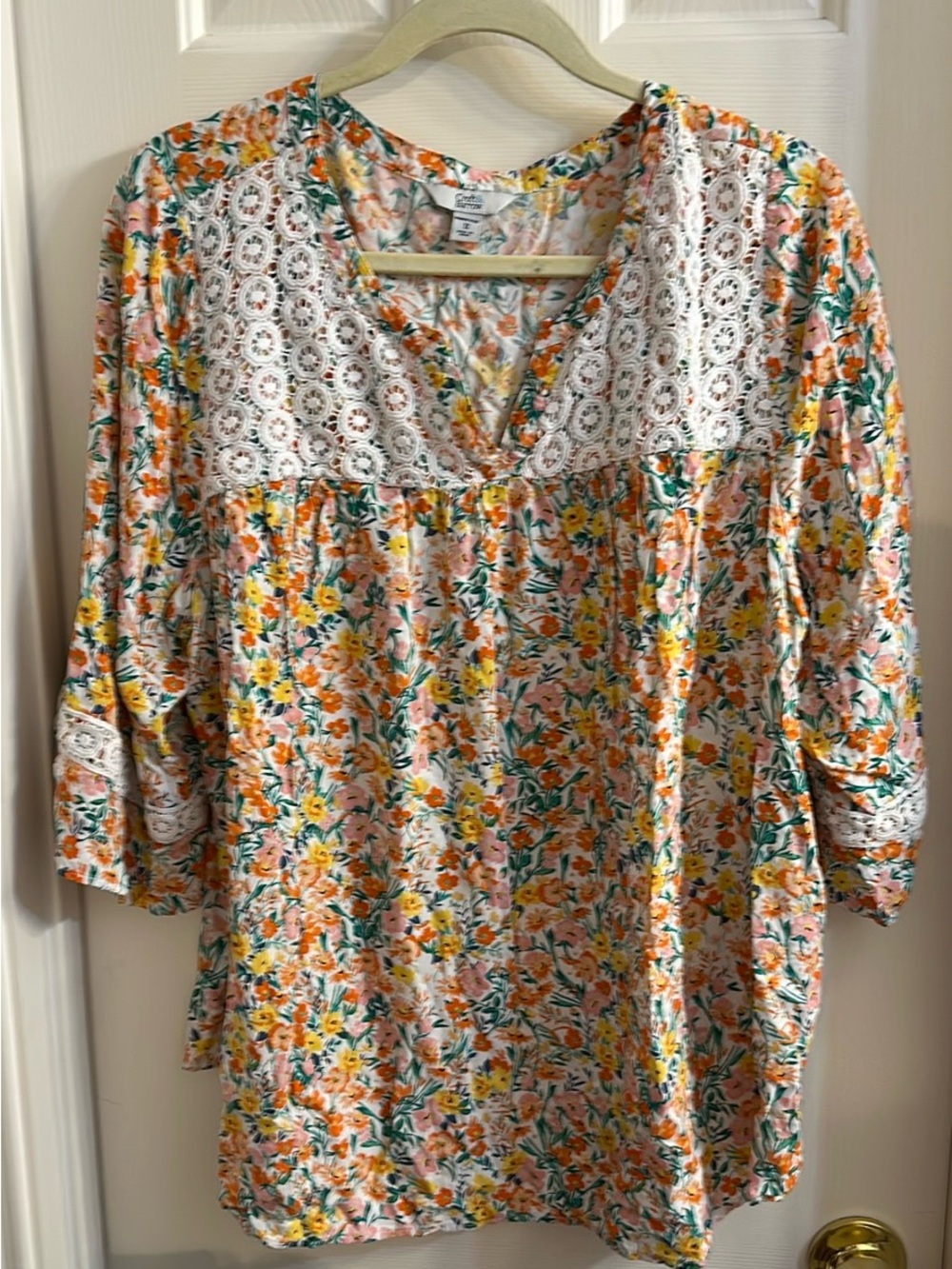 Croft & Barrow Peach Yellow Floral Tunic with White Lace Yoke